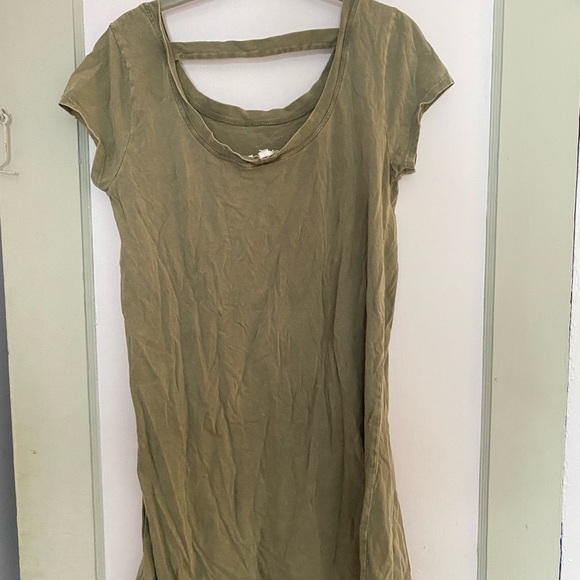 green open neck short sleeve dress - Picture 3 of 4